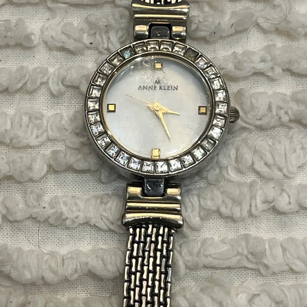 Anne Klein‎ Silver Gold Tone 10/8963 Y121E Women's Watch Needs Battery